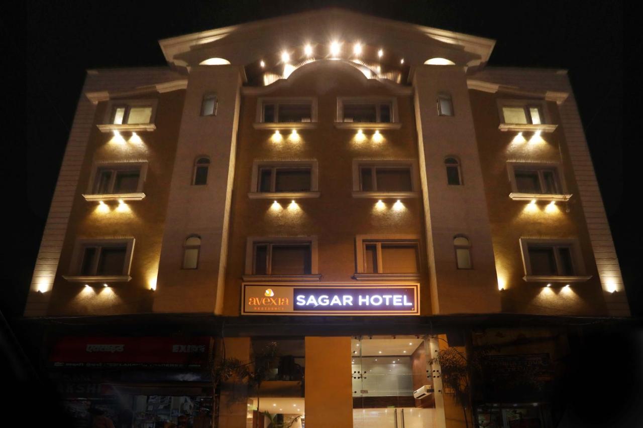 Sagar Hotel Just 5 Min From Golden Temple Amritszár Kültér fotó